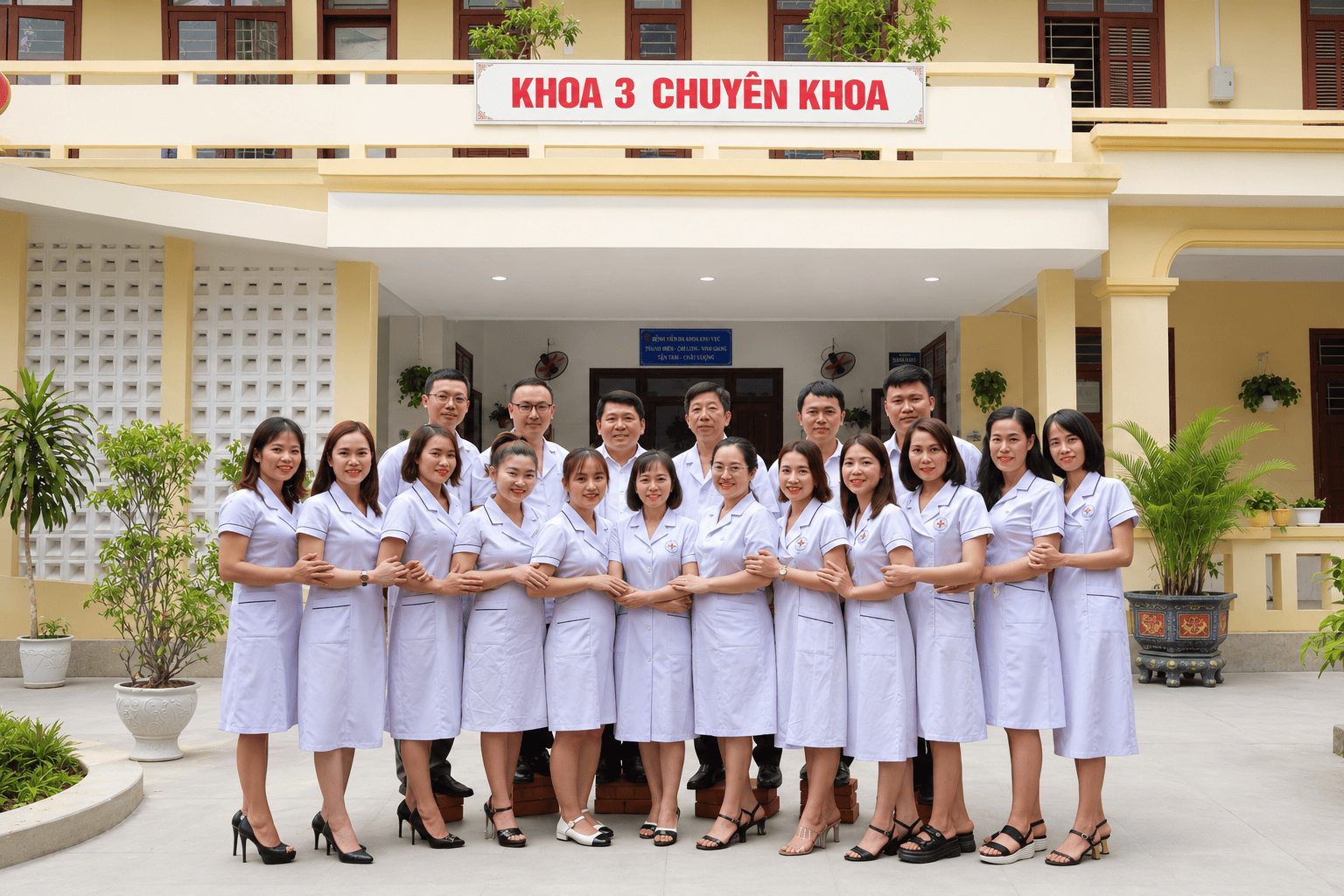 Khoa Ba chuyên khoa